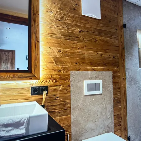 Casa Belluno - By Nest Cortina dʼAmpezzo