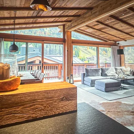 Casa Belluno - By Nest Dom wakacyjny Cortina dʼAmpezzo